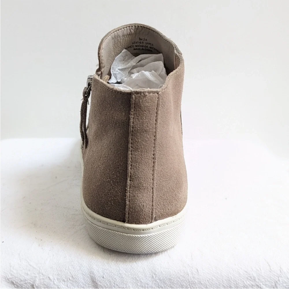 Crown Vintage Tan Sneakers with Suede Finish - Picture 7 of 11
